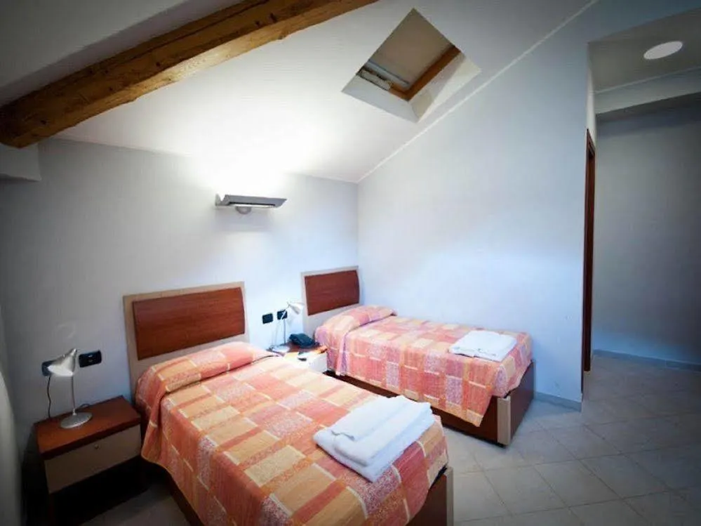 Camplus Guest Catania 2*,